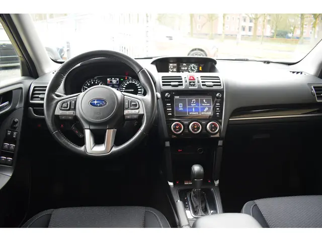 Subaru Forester 2.0 Luxury - Trekhaak 2018 Benzine 13