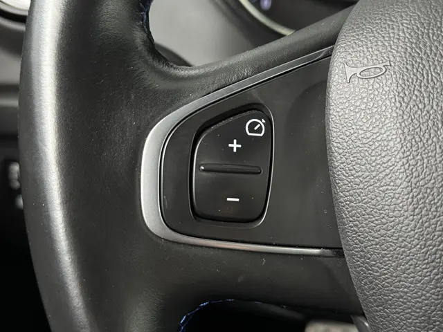Renault Captur 1.3 TCe 150 EDC Version S 2019 Benzine 19