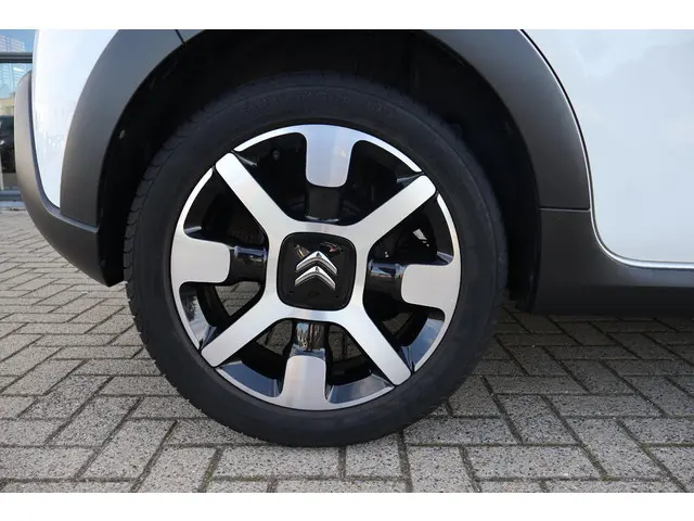 Citroën C3 1.2 Shine 2017 Benzine 18