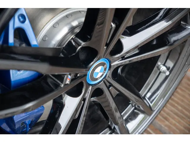 BMW 3 Serie Sedan 320e 2025 Hybride Benzine 32