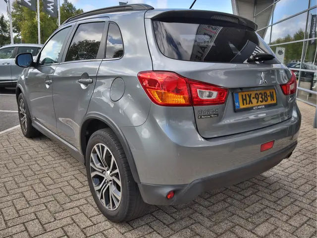 Mitsubishi ASX 1.6 Cleartec Intense 2016 Benzine 3