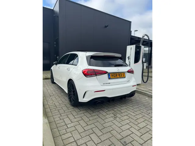 Mercedes-Benz A-Klasse AMG 35 4MATIC 2020 Benzine 5