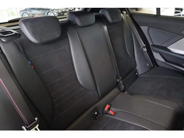 BMW 1 Serie 120 2025 Benzine 9