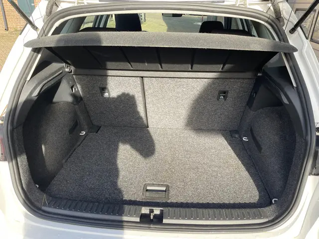 SEAT Arona 1.0 TSI Style 2021 Benzine 16