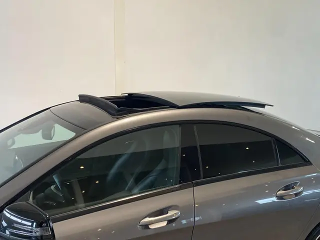 Mercedes-Benz CLA 200 AMG H.K Panor.dak 2014 Benzine 8