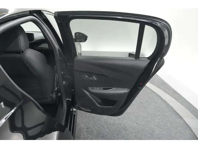 Peugeot 208 PureTech 100 GT 2024 Benzine 54