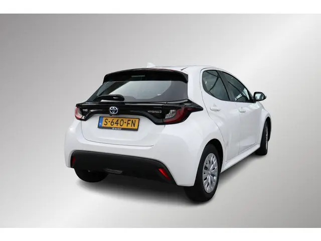 Toyota Yaris 2