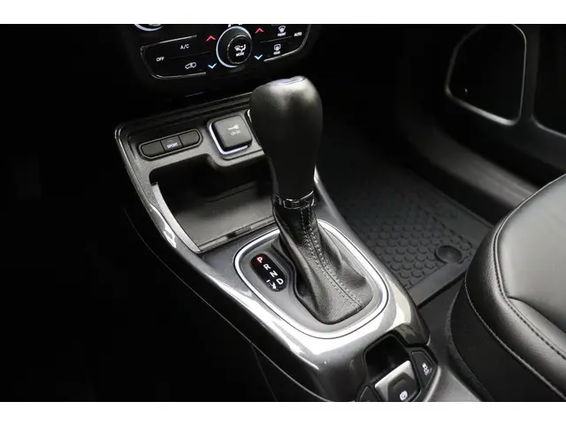 Jeep Compass 1.3T S 2020 Benzine 37