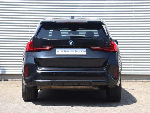 BMW X1 xDrive25e 2023 Hybride Benzine 4