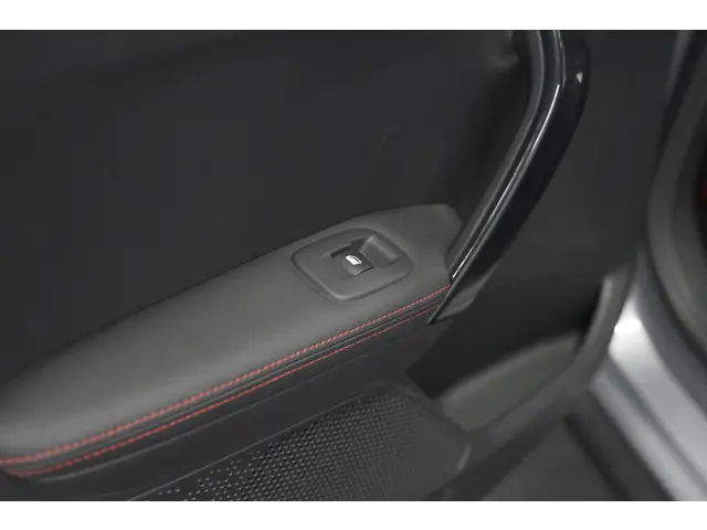 Peugeot 2008 PureTech 110 EAT6 GT 2017 Benzine 30