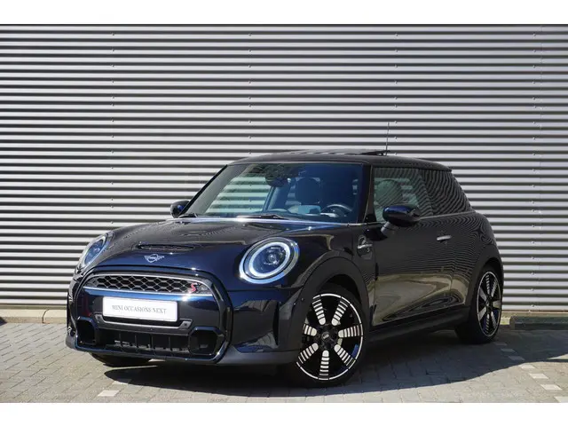 MINI 3-Deurs Cooper S 2021 Benzine 35