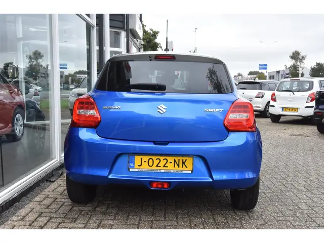 Suzuki Swift 1.0 Automaat Stijl-NLse auto 2020 Benzine 21