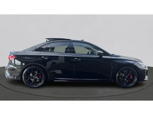 Audi RS3 Limousine 2.5 TFSI 400pk Quattro 2023 Benzine 6