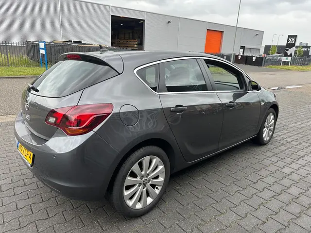 Opel Astra 1.4 Turbo Anniversary Edition 2012 Benzine 7