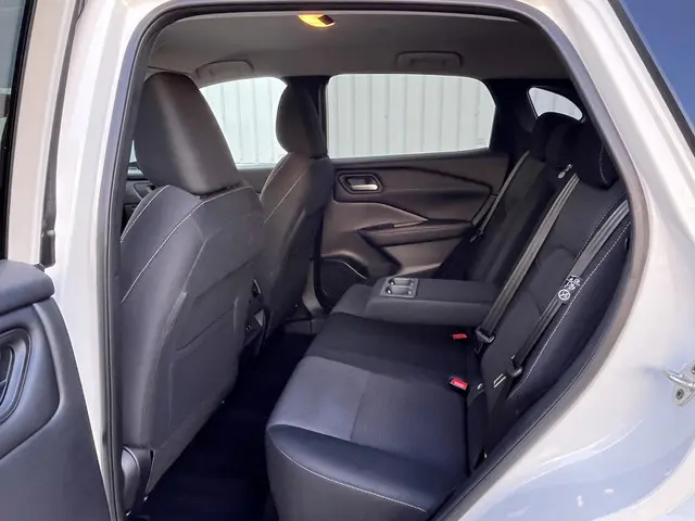 Nissan QASHQAI 1.3 MHEV Xtronic N-Connecta 2024 Benzine 19