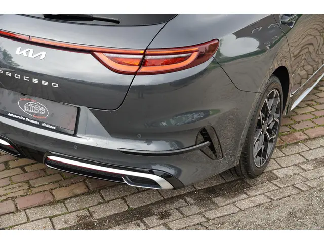 Kia ProCeed 1.5 T-GDi GT-PlusLine 2023 Benzine 18