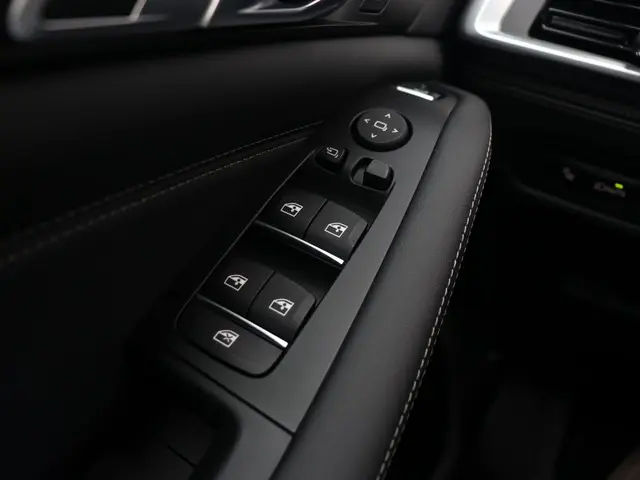 BMW X5 xDrive50e 2025 Hybride Benzine 37