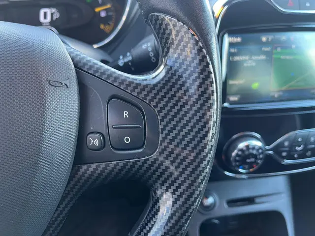 Renault Captur 1.2 TCe Helly Hansen 2015 Benzine 12