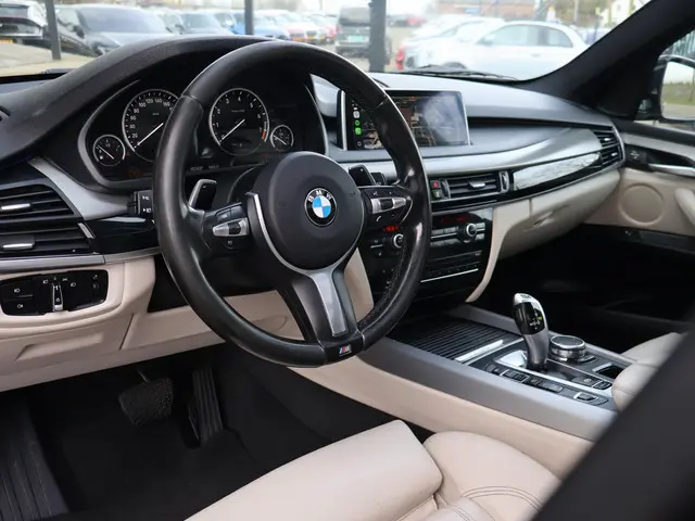 BMW X5 xDrive40e High Executive 2015 Hybride Benzine 11