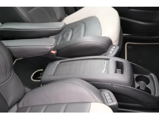 Citroën C4 Picasso e-THP Shine Automaat-6 2017 Benzine 11