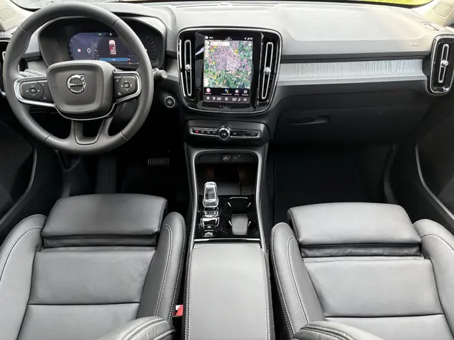 Volvo XC40 2.0 B4 Plus Dark 2025 Benzine 4