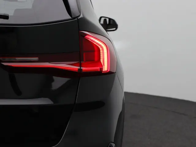 BMW X1 xDrive25e 2024 Hybride Benzine 19