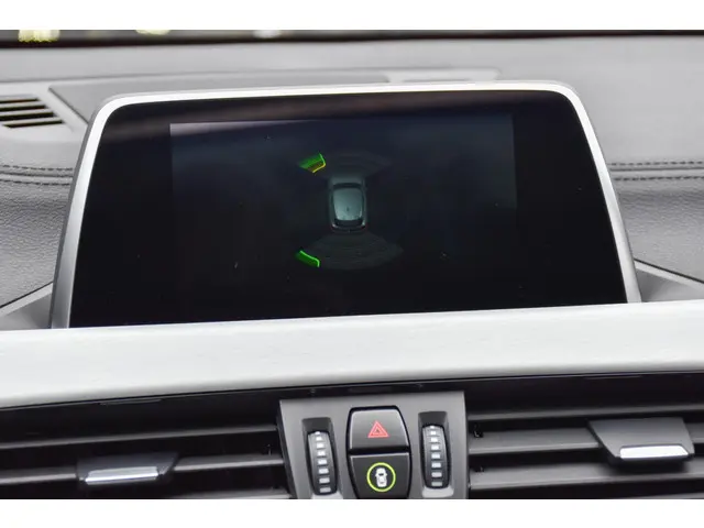 BMW X2 sDrive20i High Executive 2018 Benzine 32