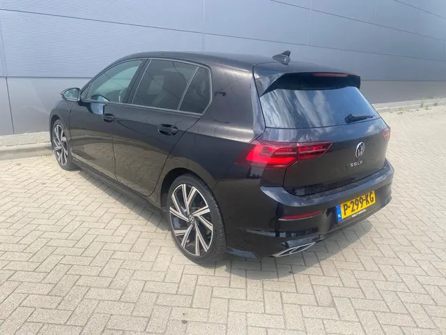 Volkswagen Golf 1.5 eTSI R-Line 2021 Hybride Benzine 3