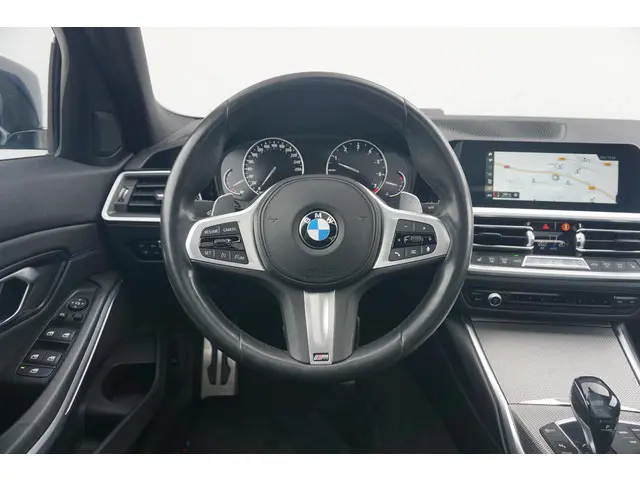 BMW 3 Serie 320i 2019 Benzine 9
