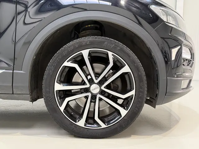 Volkswagen T-Roc 1.5 TSI 150pk Sport 2018 Benzine 23