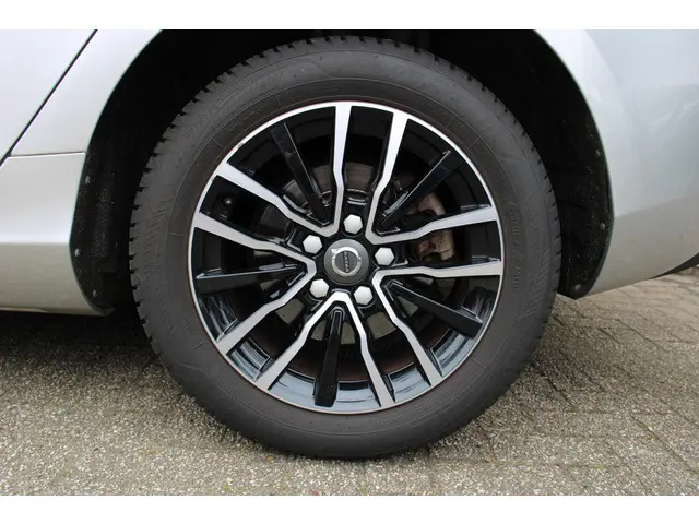 Volvo V40 2.0 T2 Momentum 2018 Benzine 26