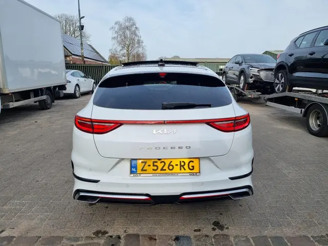 Kia ProCeed 1.5 T-GDi Aut. GT-Line Pano Led 2024 Benzine 4