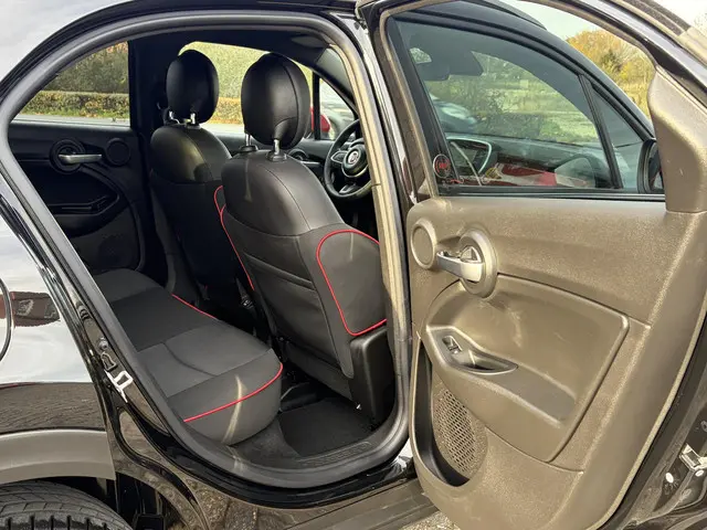 Fiat 500X Cross 1.0 FireFly Turbo 120 RED 2023 Benzine 19