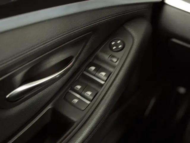 BMW 5 Serie Touring 520i Luxury Edition 2014 Benzine 28
