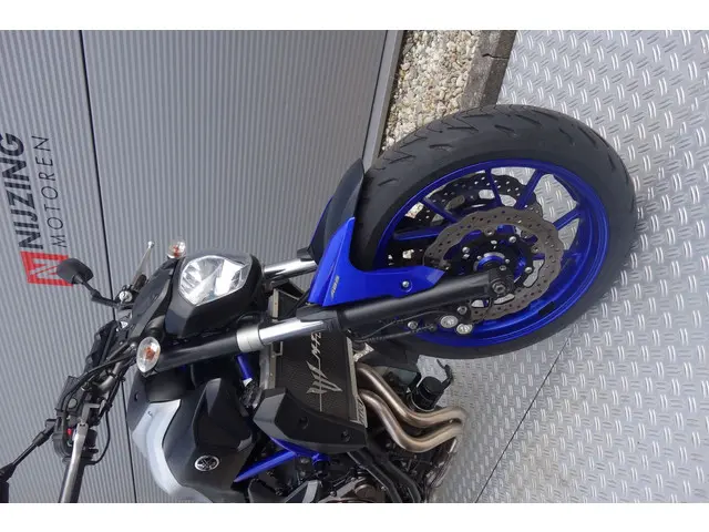 Yamaha MT 07 ABS 2016 Benzine 6