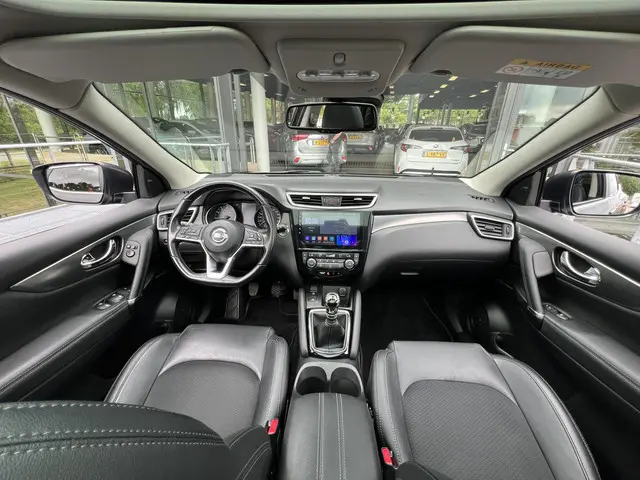 Nissan QASHQAI 1.2 Tekna 17" 2018 Benzine 3