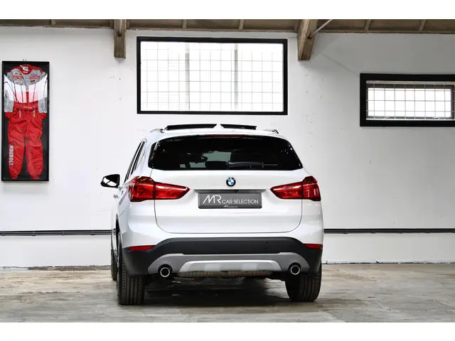 BMW X1 xDrive20i High Executive 2017 Benzine 9