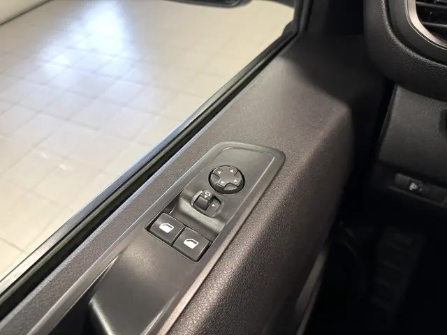 Peugeot Expert 1.5 BlueHDI 100 S&S L3 2023 Diesel 29