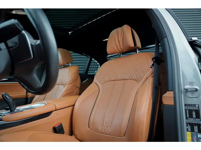 BMW 7 Serie 2