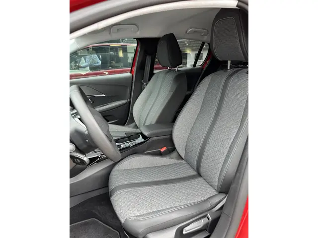 Peugeot 208 1.2 Turbo 100 PK Allure 2025 Benzine 9