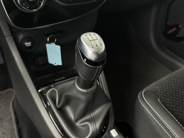 Renault Clio 0.9 TCe Intens 2018 Benzine 18