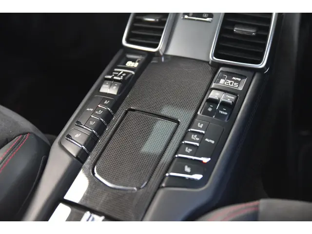 Porsche Panamera 4.8 GTS 2012 Benzine 25