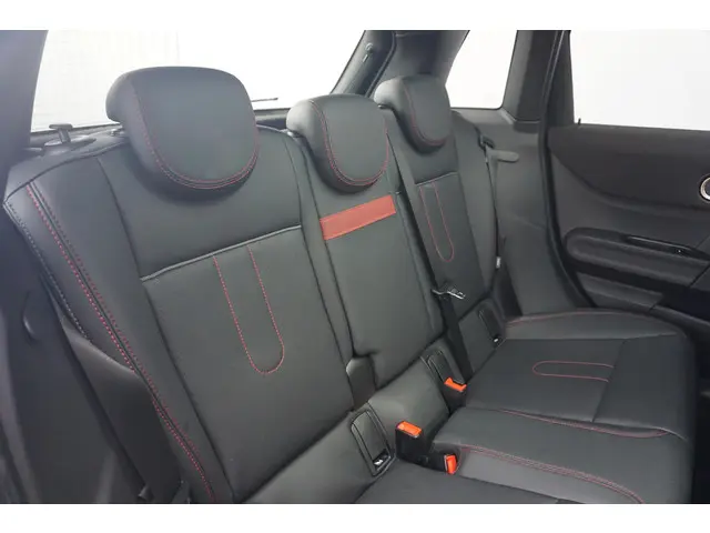 MINI 5-Deurs Cooper 2024 Benzine 9