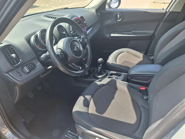 MINI Countryman Mini 1.5 One 2018 Benzine 10