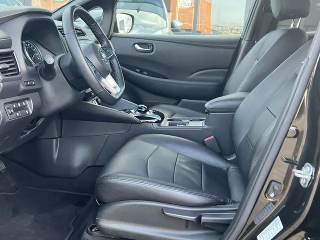 Nissan Leaf 2.ZERO EDITION 40 kWh 2018 Elektrisch 11