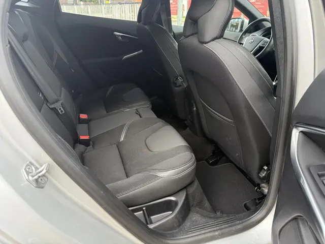 Volvo V40 2.0 T2 Momentum 2018 Benzine 9