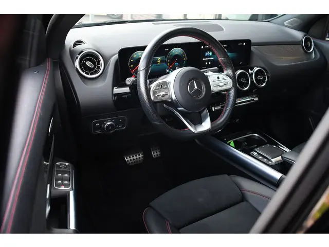 Mercedes-Benz GLA 250 e AMG 2021 Hybride Benzine 37