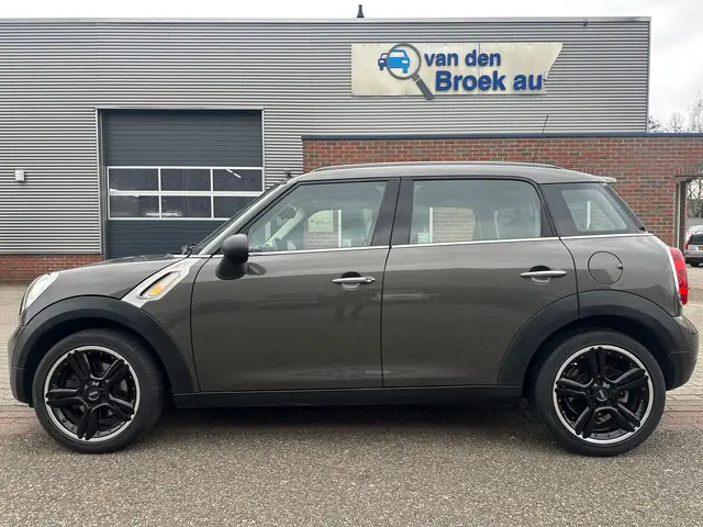 MINI Countryman 2