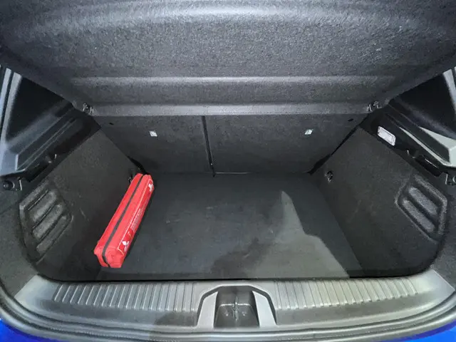 Mitsubishi Colt 1.6 Hybrid Intense 2024 Hybride Benzine 9