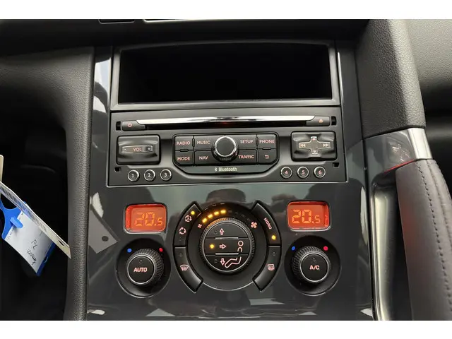 Peugeot 3008 1.2 PureTech Style 2016 Benzine 24